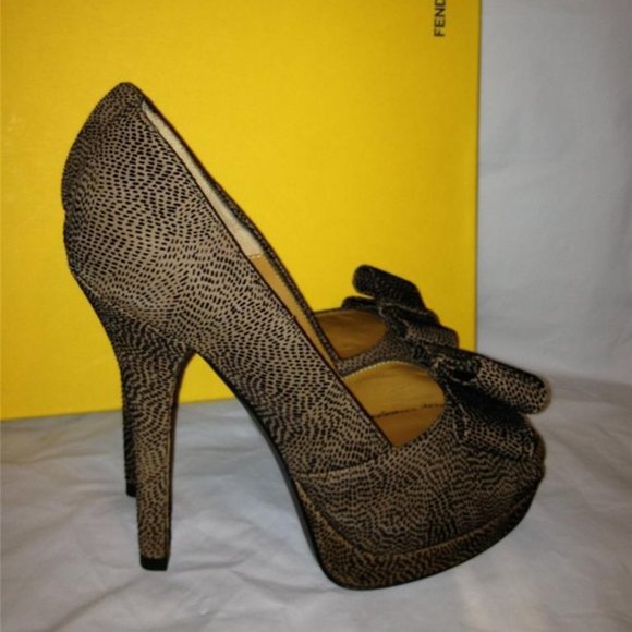 FENDI Deco Textured Suede Peep Toe Bow Platform Pumps Shoes Heels - Picture 7 of 10